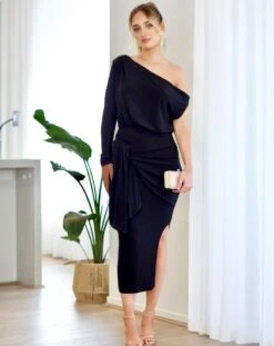 Merlow Glitter Midi Dress - Black -Curvy Charm Store 1N3A4192 91792af8 f3fc 4bed 879b dc2c6d1e3d93