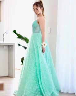 Elodie Floral Gown - Mint -Curvy Charm Store 1N3A4399