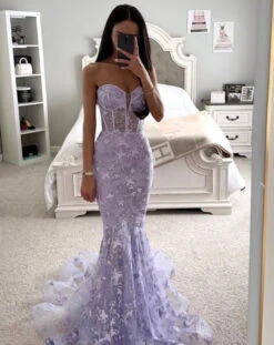 Mia Corset Butterfly Print Gown - Lavender -Curvy Charm Store 2258C4BC 81A6 4C2B A3D2 66CD5770E5FB 1 201 a 7bfe20ef a1d1 479d b82b 763f8ca789b4