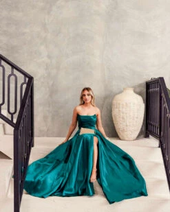 Paola Strapless Gown - Emerald -Curvy Charm Store 29DA5565 8C52 4AD9 AAE2 E192AB1603C1 1 201 a