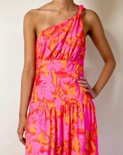 Siena Floral Maxi Dress - Hot Print -Curvy Charm Store 6A612836 D3C0 4378 A0FC E07A9E12D101 1 201 a