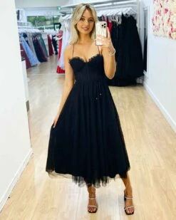 Carrie Midi Dress - Black -Curvy Charm Store Carrie Midi Dress Front Black