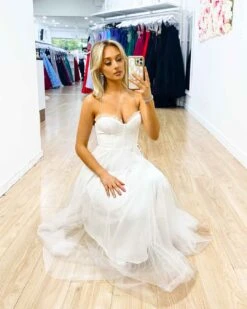 Carrie Midi Dress - White 17 Carrie Midi Dress - White -Curvy Charm Store Carrie Midi Dress Squatting White