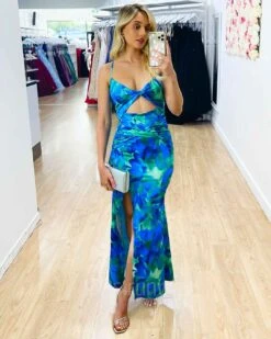 Cassie Maxi Dress - Green/Blue Print 27 Cassie Maxi Dress - Green/Blue Print -Curvy Charm Store Cassie Maxi Dress Front Green Blue Print 214e2551 595e 4723 999d cce60e0315e3