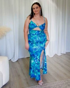 Cassie Maxi Dress - Green/Blue Print 23 Cassie Maxi Dress - Green/Blue Print -Curvy Charm Store Cassie Maxi Dress Front Kiara Blue Green Print