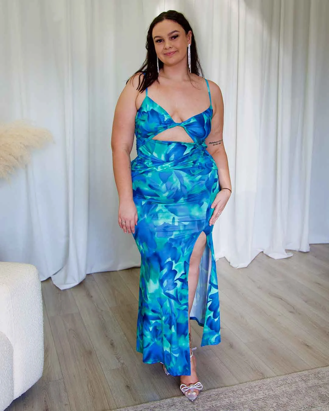 Cassie Maxi Dress - Green/Blue Print 5 Cassie Maxi Dress - Green/Blue Print - Image 3