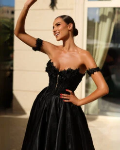 Celia Off Shoulder Corset Ball Gown - Black 9 Celia Off Shoulder Corset Ball Gown - Black -Curvy Charm Store Celia.black .front .close .2