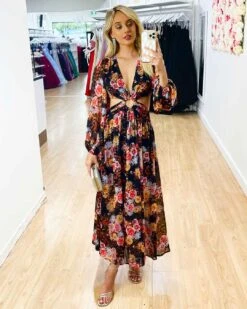 Chloe Chiffon Maxi Dress - Black Floral -Curvy Charm Store Chloe Chiffon Maxi Dress Front 2 Black Floral