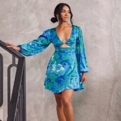 Kora Satin Mini Dress - Green/Blue Print 16 Kora Satin Mini Dress - Green/Blue Print -Curvy Charm Store D542CD3A 02AC 48E1 8E59 0A58ECDA4121 1 201 a ffcbf739 04c2 489c bb3a dd8d43ec39bc