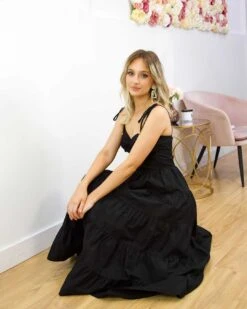 Dominique Maxi Dress - Black 22 Dominique Maxi Dress - Black -Curvy Charm Store Dominique Maxi Dress Squatting Black