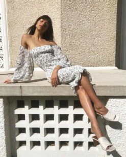 Ena Floral Midi Dress - White -Curvy Charm Store Ena Dress Sitting White