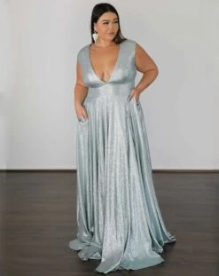 Sabrina Stretch Shimmer Gown - Seafoam -Curvy Charm Store F8C8BA06 FBB6 43DA 9603 F62CAB4F21AE 1 201 a