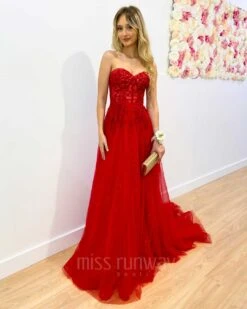 Hailey Tulle Glitter Gown - Red -Curvy Charm Store Hadley Tulle Glitter Gown Red 1