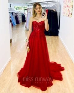 Hailey Tulle Glitter Gown - Red -Curvy Charm Store Hadley Tulle Glitter Gown Red 7