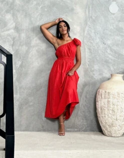 Angelina One Shoulder Maxi Dress - Red 13 Angelina One Shoulder Maxi Dress - Red -Curvy Charm Store IMG 4398 9351bebc 4885 42b6 80a0 5b8fd303ac8c