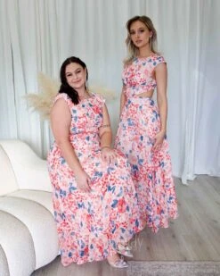 Kaia Chiffon Maxi Dress - Red Print -Curvy Charm Store Kaia Chiffon Maxi Dress Kiara and Paige Red Print