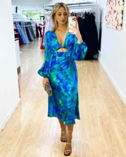 Kora Satin Midi Dress - Green/Blue Print 23 Kora Satin Midi Dress - Green/Blue Print -Curvy Charm Store Kora Satin Midi Dress Front 1 Green Blue Print a1112817 a09e 47a4 9103 b1b59b7caf3e