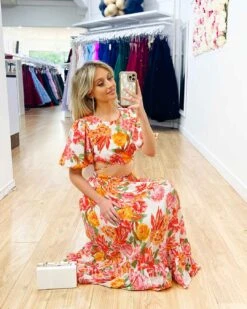 Maeve Midi Skirt - Orange Floral -Curvy Charm Store Maeve Midi Dress Squatting Orange Floral c7e8599e 7e9f 4f2c a906 fd64bafb7ec5