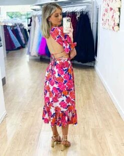 Maeve Midi Skirt - Pink Floral -Curvy Charm Store Maeve Midi Set Back Pink Floral