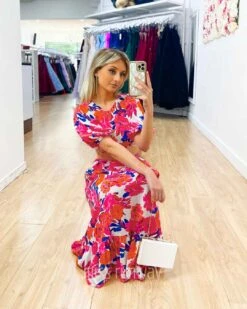 Maeve Top - Pink Floral 13 Maeve Top - Pink Floral -Curvy Charm Store Maeve Midi Set Squatting Pink Floral 2b402e62 cfd5 40af a5a0 78b69eefd45d