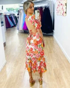 Maeve Midi Skirt - Orange Floral -Curvy Charm Store Maeve Midi Skirt Back Orange Floral 3035063c b4a3 4205 bf68 c6f48cda9db5