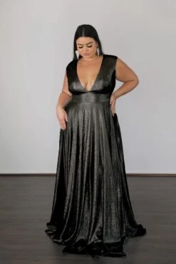 Sabrina Stretch Shimmer Gown - Black