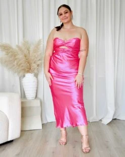 Sadie Maxi Dress - Hot Pink 27 Sadie Maxi Dress - Hot Pink -Curvy Charm Store Sadie Satin Maxi Dress Front Kiara Hot Pink