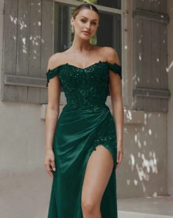 Eliza Beaded Lace Corset Gown - Emerald -Curvy Charm Store Screenshot2023 10 06at12.02.45pm abafce67 248e 4a31 a099 899f97218442