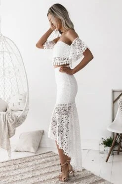 Celine Lace Set - White -Curvy Charm Store Toga Lace Two Piece Set Side White