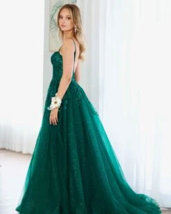 Iris Corset Lace Gown - Emerald -Curvy Charm Store iris gown side 2 emerald